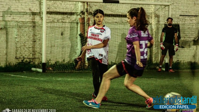 "El fútbol femenino será profesional, pero no lo veo cercano"