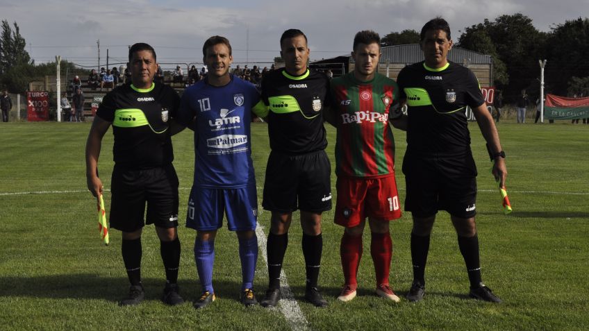 Grupo y una dura derrota por 3 a 1