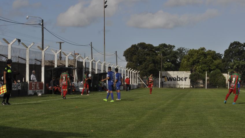 Grupo y una dura derrota por 3 a 1