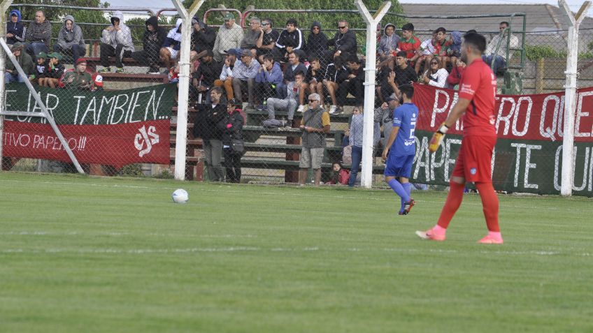 Grupo y una dura derrota por 3 a 1