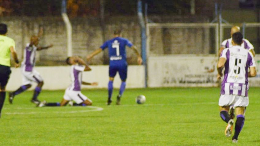 Grupo Universitario y una derrota casi definitoria