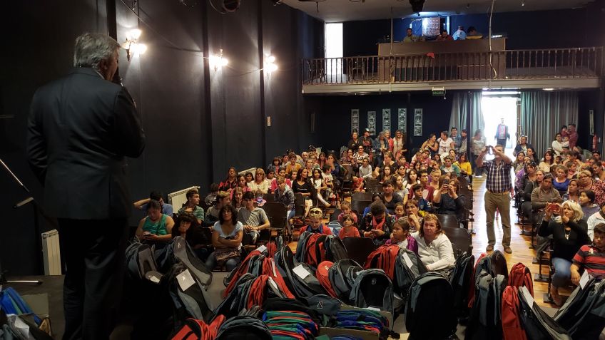 Integrar llevó a cabo entrega de mochilas y útiles escolares