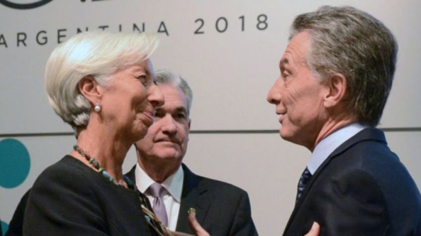 Una misión del FMI aprueba nuevo giro con más ajuste en el gasto público