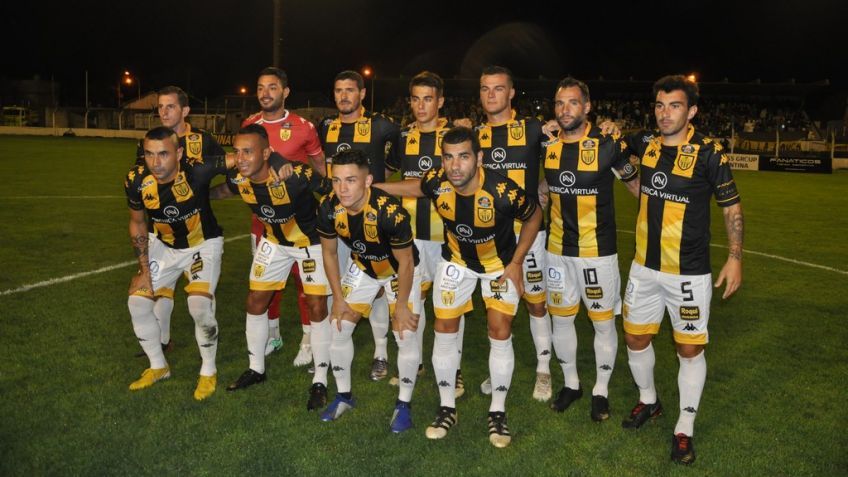 Los fanaticos de Santamarina preparan un banderazo