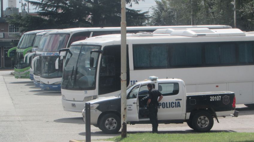 Tras amenazas, Policía custodia unidades de Vía TAC