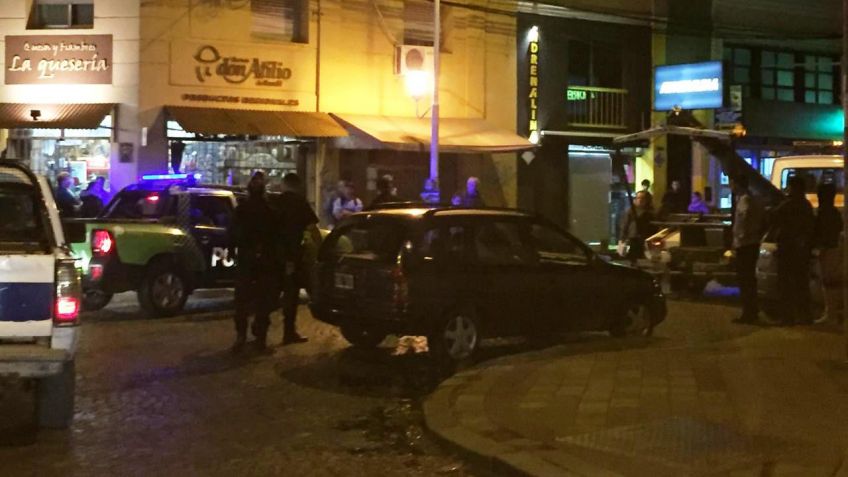 Infracción de tránsito terminó en pelea con agentes y policía