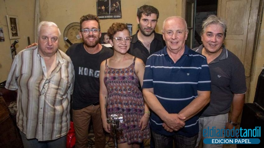 De izq. a der.: Miguel Di Raddo, Esteban Román, Rocío Sosa, Matías Di Menna, Daniel Román y Ruben Aiello.