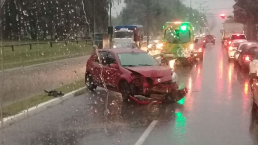 Herido leve tras chocar con una columna de alumbrado