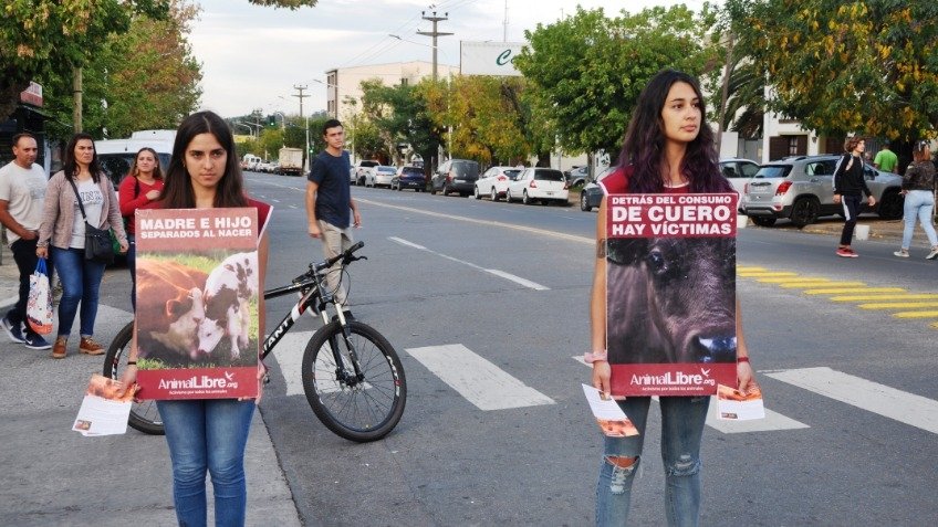 Manifestación vegana en la Feria del Parque