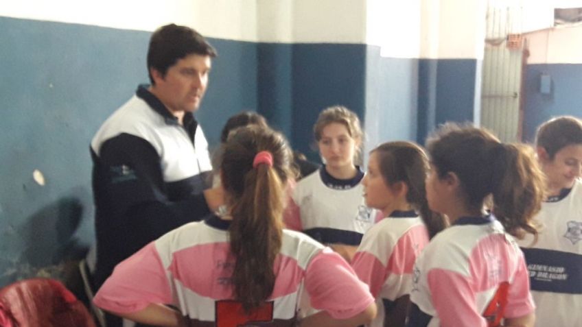Una charla con Carlos Cámara, recientemente designado técnico de la seleccion femenina de futbol