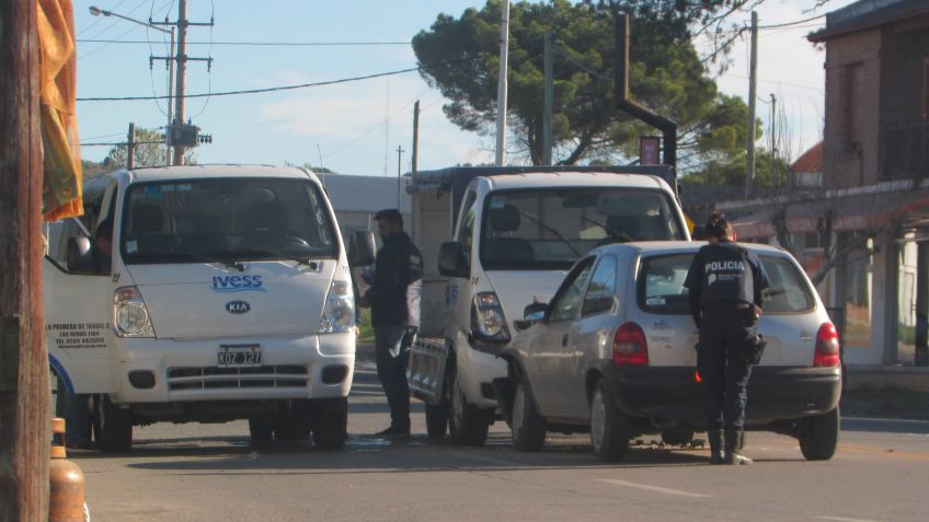 Choque frontal dejó a una mujer y sus dos hijos hospitalizados