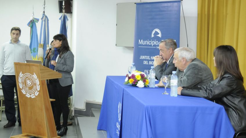 Se presentó la plataforma virtual del curso de convivencia digital