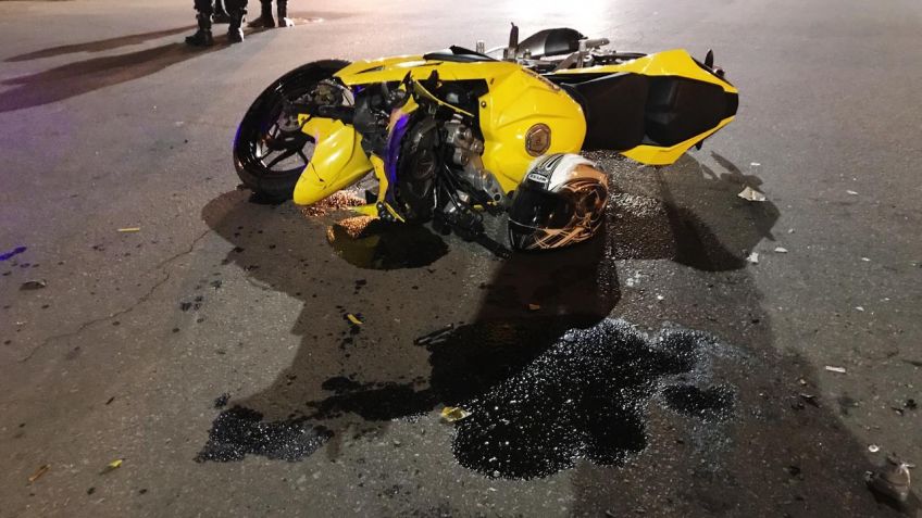 Violento accidente entre moto y auto