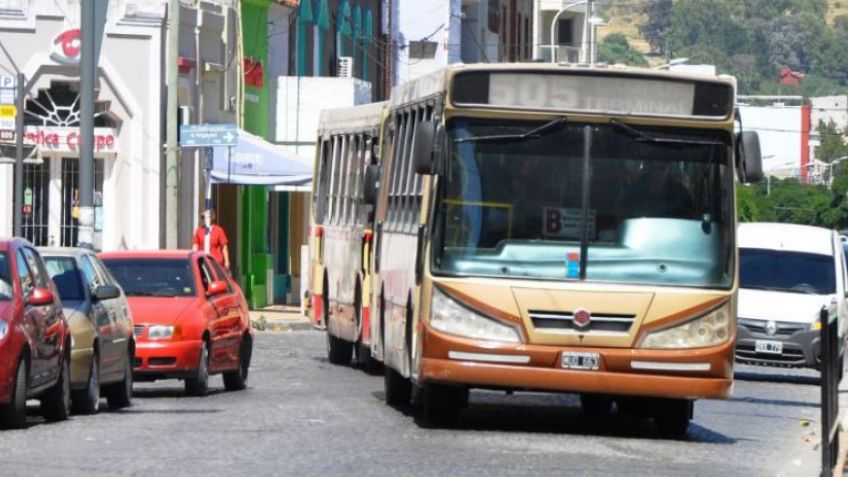 Se levantó el paro del transporte público