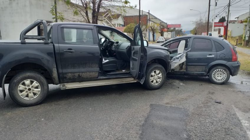 Otro choque en De Roxas y Figueroa aumenta el reclamo de vecinos
