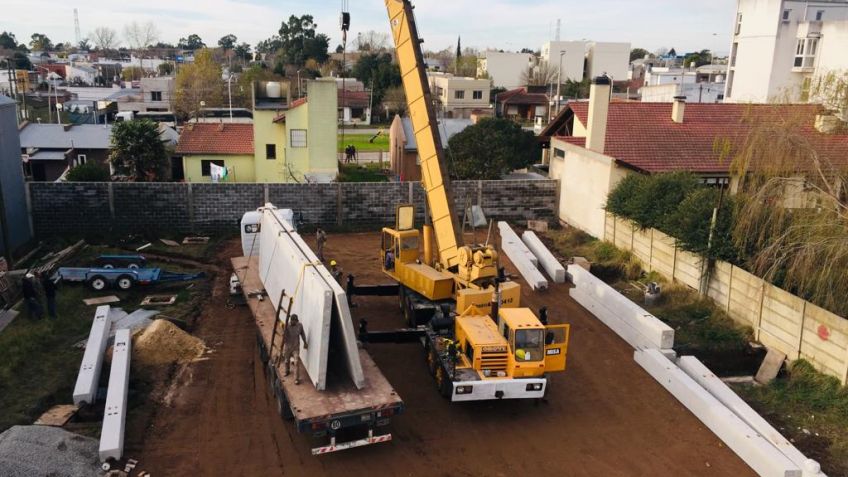 Comenzaron a montar la estructura de las piletas en el CEF 42
