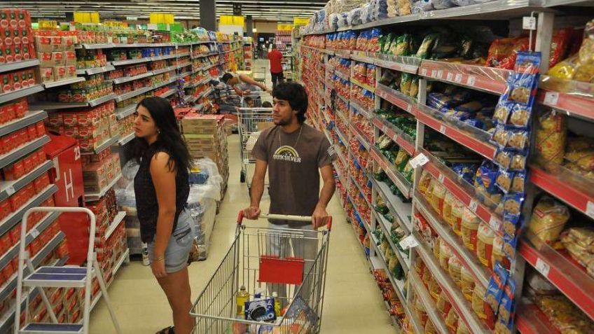 Las ventas en los supermercados bajaron 12.6% en abril