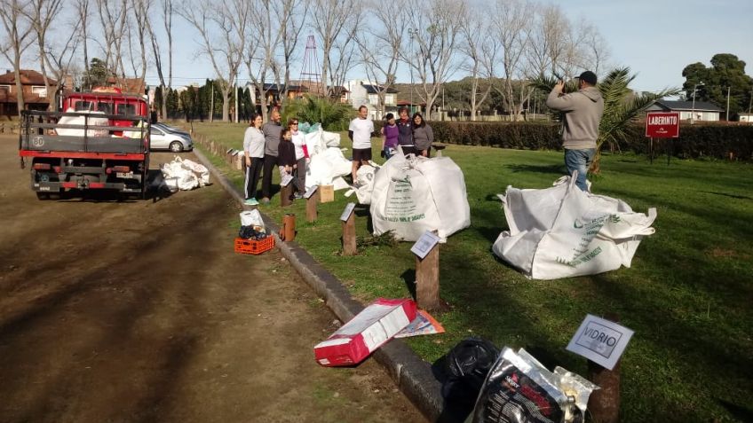 En las estaciones de Punto Limpio y en ocho barrios se recolectan y clasifican materiales que luego reciclan organizaciones de Tandil