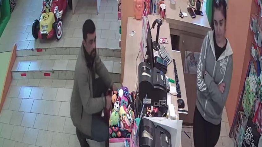 Robó en una juguetería y quedó filmado