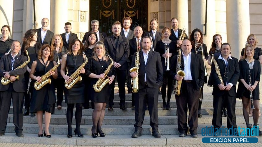 Nelson Castro y la Banda Centenaria