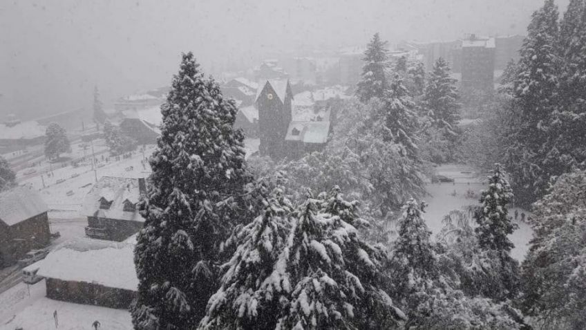 Las intensas nevadas dejaron más de 21.000 usuarios sin luz en Bariloche y El Bolsón