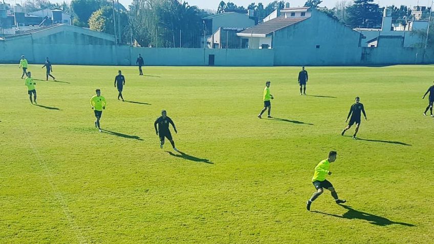 Quiroz: "Estamos bien, mejor de lo que uno imaginaba en lo futbolístico"