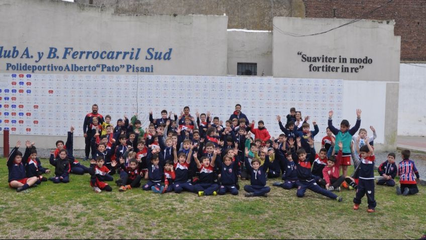 Los chicos del Baby Futbol de Ferro recorrieron el Club