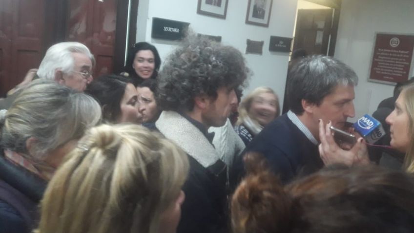 Frío recibimiento del lunghismo cuando Nicolini fue a saludar