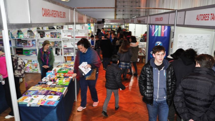 Con imperdible cronograma, cierra la Feria del Libro