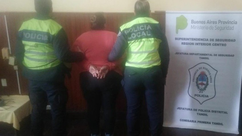 Con bolsos "especiales", burlaban las alarmas y robaban en una tienda