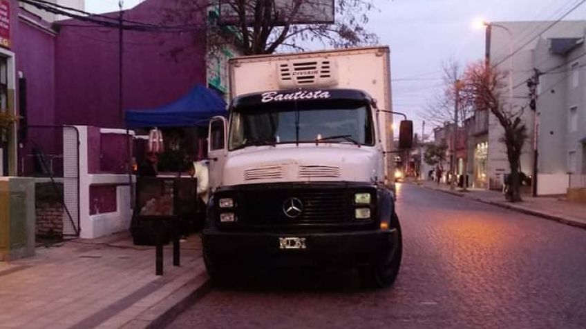 Quejas de comerciantes por la presencia del Camión de la Economía Popular en el centro