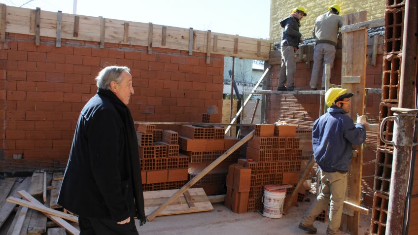 Lunghi confirmó avances en las gestiones para la construcción de 40 viviendas