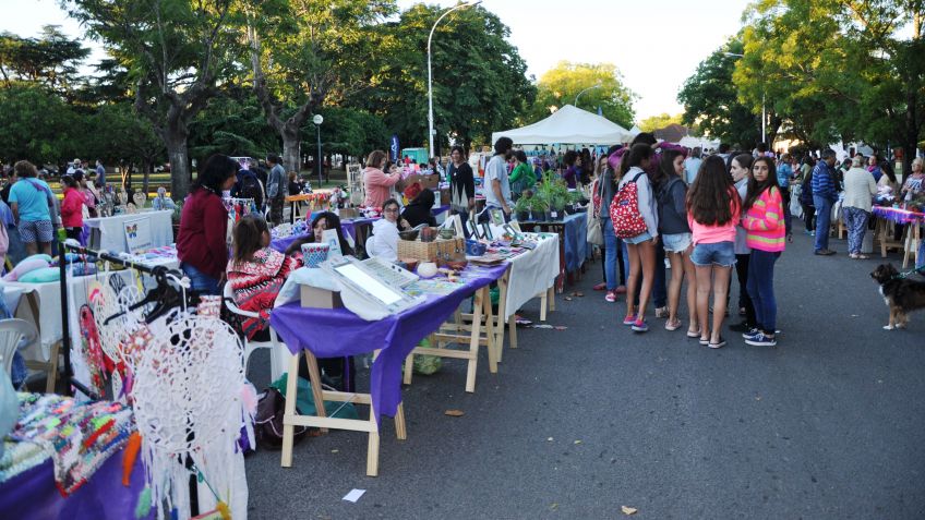 La Feria de Mujeres Emprendedoras vuelve a la diagonal en la Plaza Moreno
