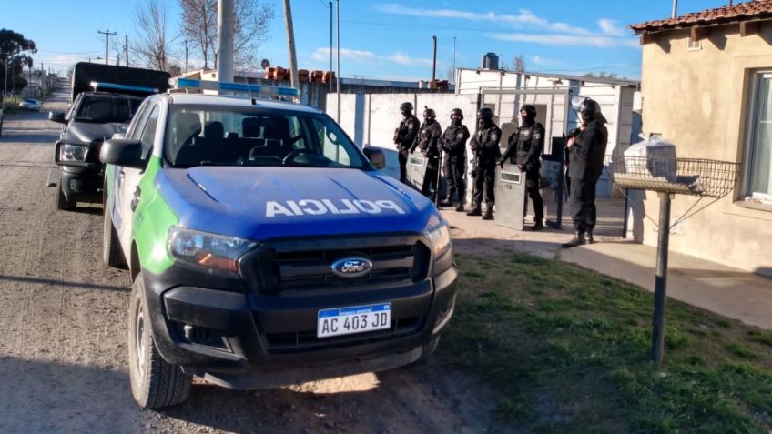 La Policía dio con un individuo que estaría implicado en varios ilícitos