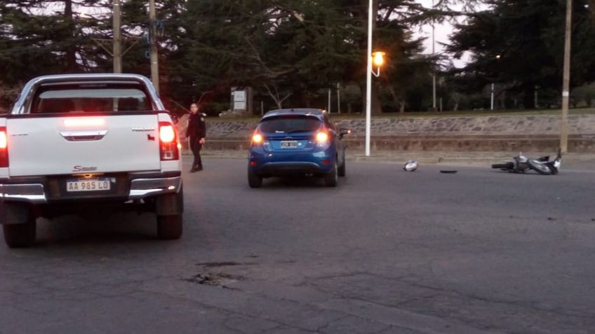 Motociclista herido tras choque en Avellaneda y San Lorenzo