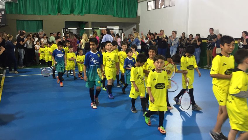 Defensores Del Cerro presentó nuevas obras en su polideportivo cubierto