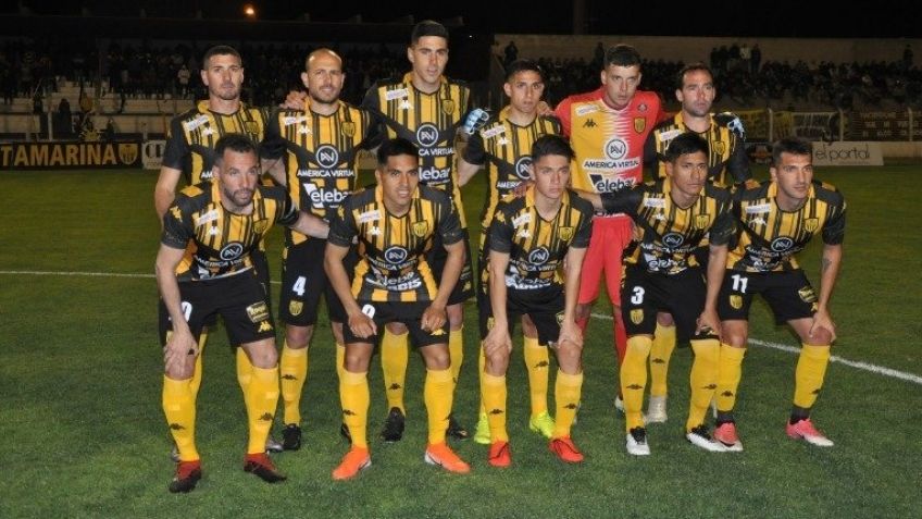 Santamarina visita a All Boys