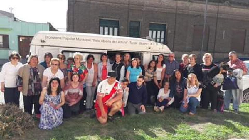 Barriadas y el Bibliomóvil con las comunidades rurales