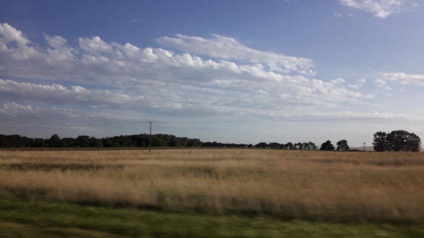 Domingo con cielo nublado