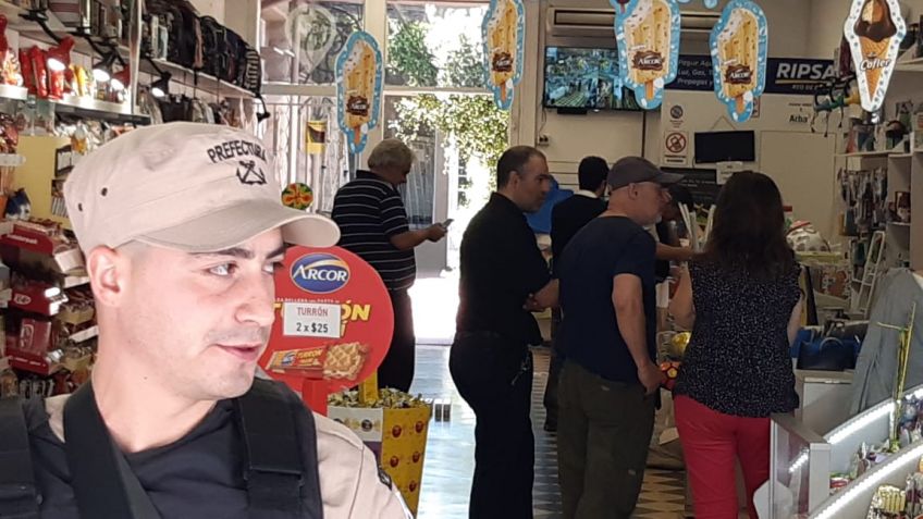 Allanaron comercio céntrico por una causa de contrabando de cigarrillos