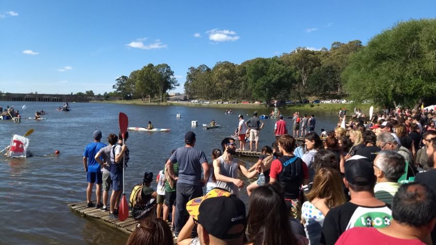 Se realizó la Regata de embarcaciones construidas con elementos recuperados