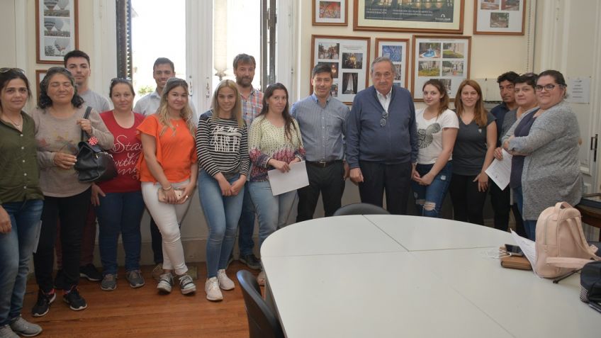 El Municipio continúa apoyando a microemprendedores