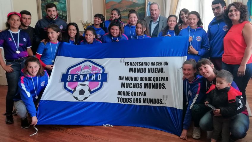 Lunghi renovó el compromiso de continuar ayudando a la Agrupación Genaro