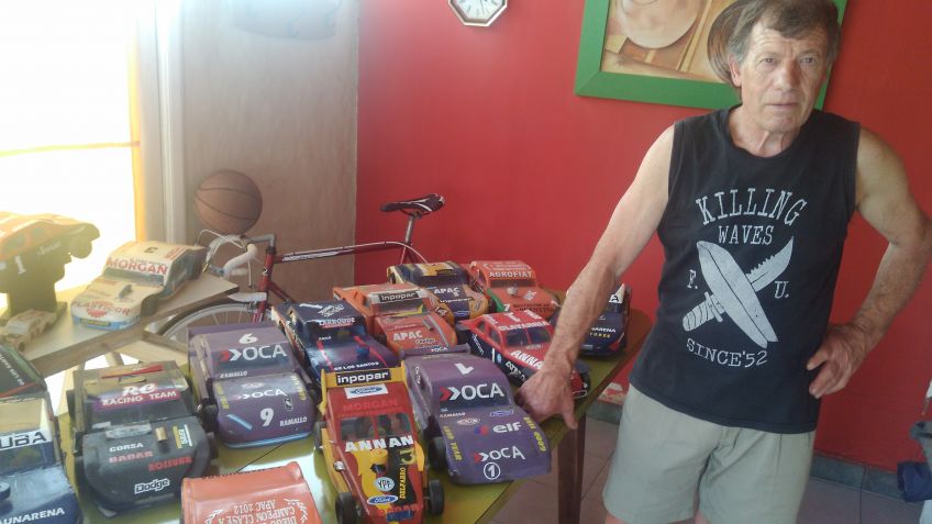 Carlos Rolandi y sus autos a piolín