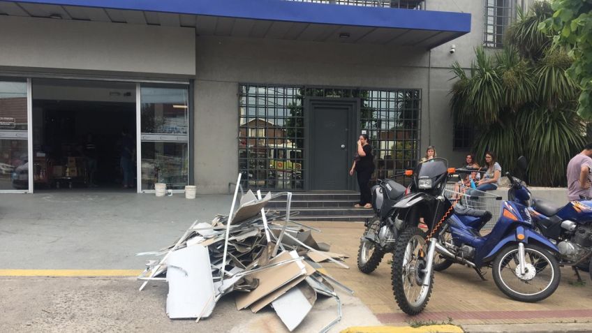 Dos operarios heridos tras caer de un techo que cedió