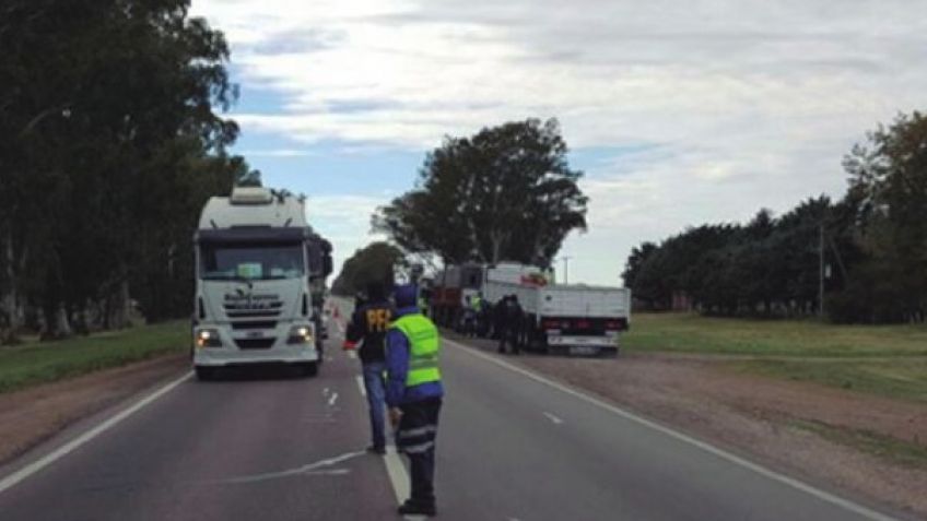Condenan a dos policías por cobrar coimas a camioneros