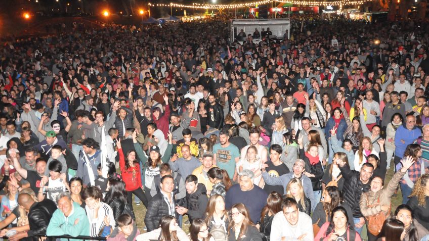 Guasones cerró el Roca Rock ante una multitud
