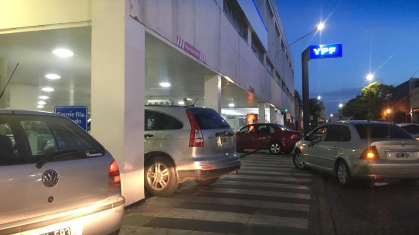 Las estaciones de servicio cerrarán de 22 a 6 horas