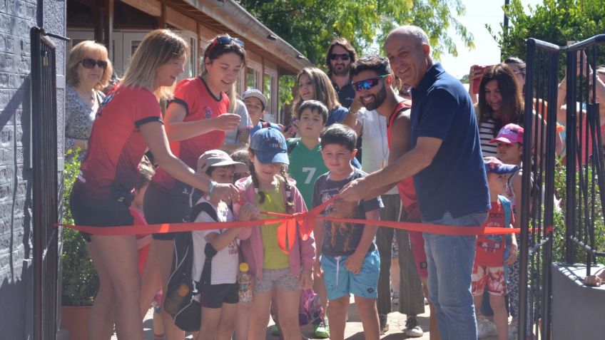Arrancó el segundo contingente de la Colonia de Independiente