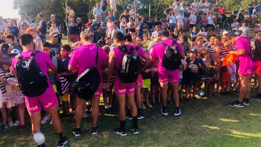 Jaguares entrenó con el aliento tandilense antes de dejar la ciudad